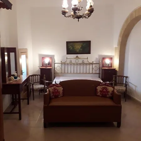 A Cast Bed & Breakfast Castellaneta